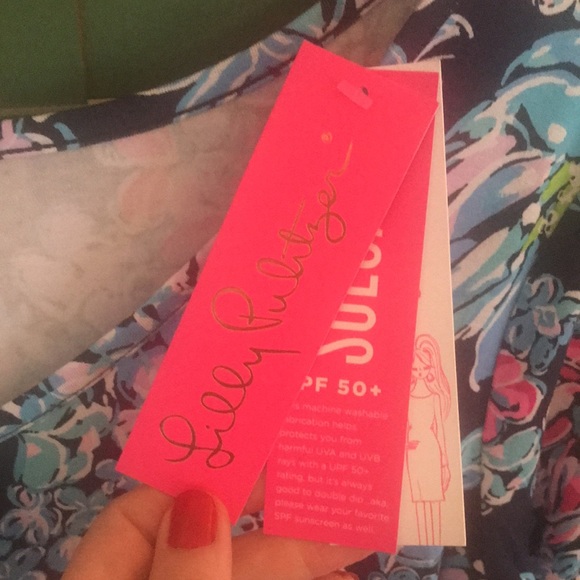 LILLY PULITZER Kaisley Dual Neck UPF 50 - new! - Picture 5 of 10